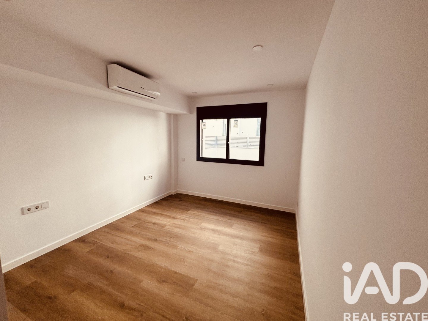 Kommersiell fastighet i Sabadell, Barcelona, Spanien 2 sovrum, 89 kvm. Nr. 172235
