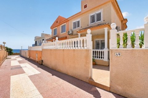 Radhus i Cabo Cervera-Playa la Mata, Alicante, Spanien 3 sovrum, 104 kvm. Nr. 189497