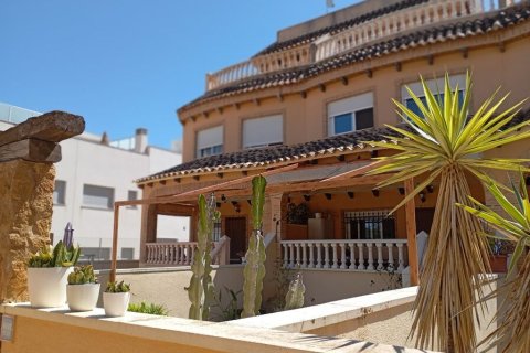 Townhouse in Guardamar del Segura, Alicante, Spain 2 bedrooms,  No. 189494