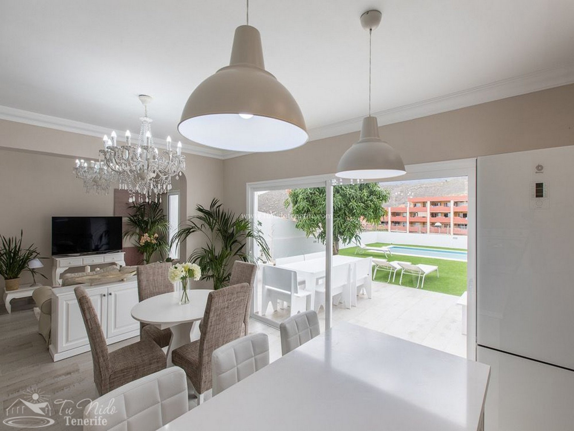 Bungalow i Torviscas, Tenerife, Spanien 2 sovrum, 60 kvm. Nr. 64917