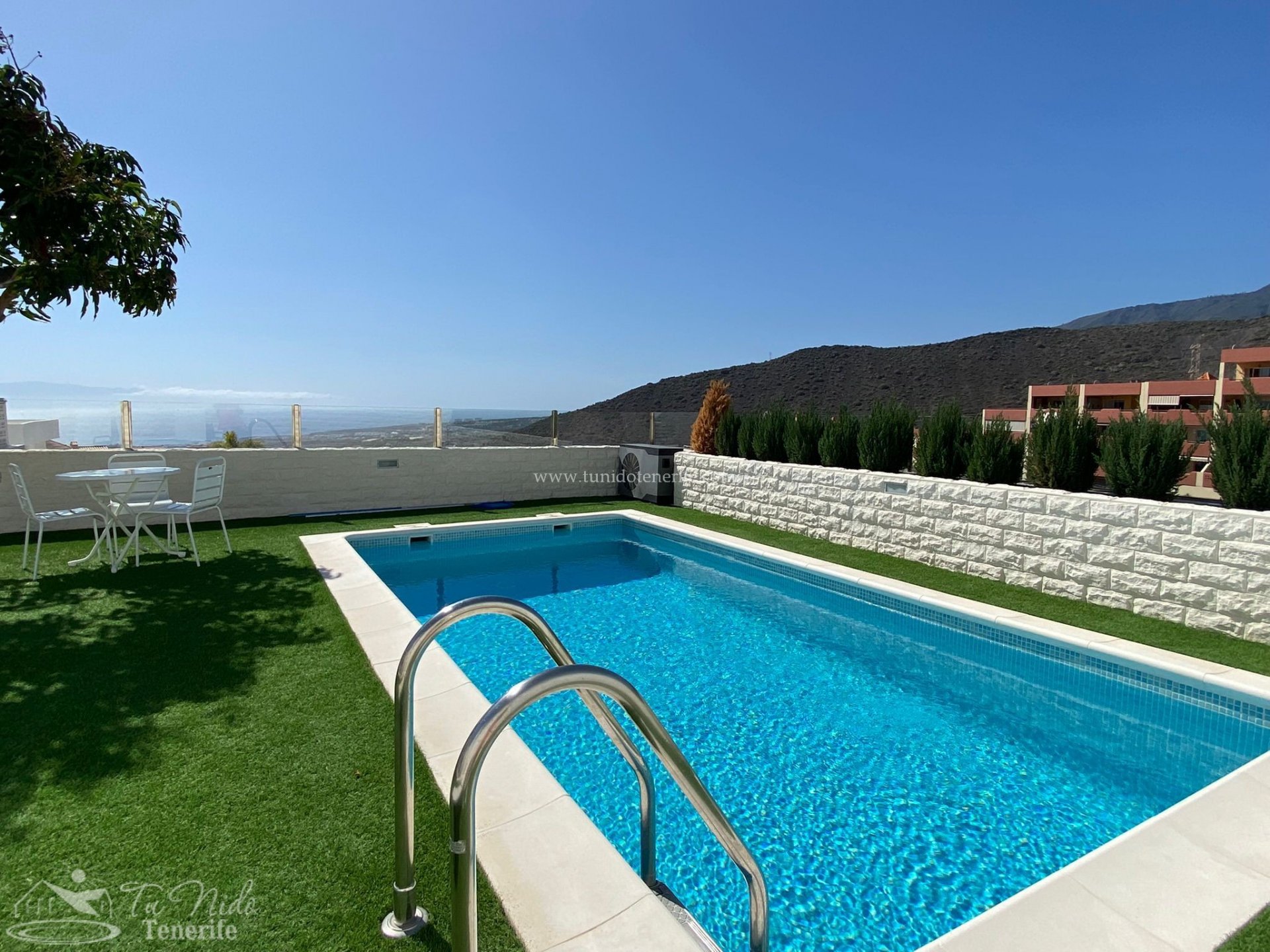 Bungalow i Torviscas, Tenerife, Spanien 2 sovrum, 60 kvm. Nr. 64917