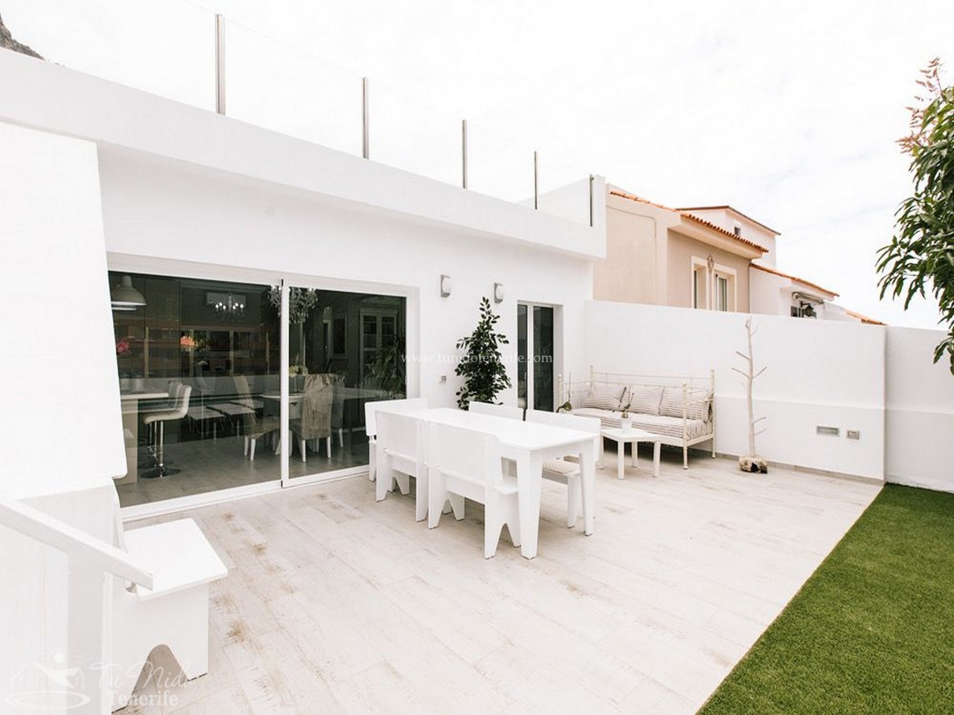 Bungalow i Torviscas, Tenerife, Spanien 2 sovrum, 60 kvm. Nr. 64917