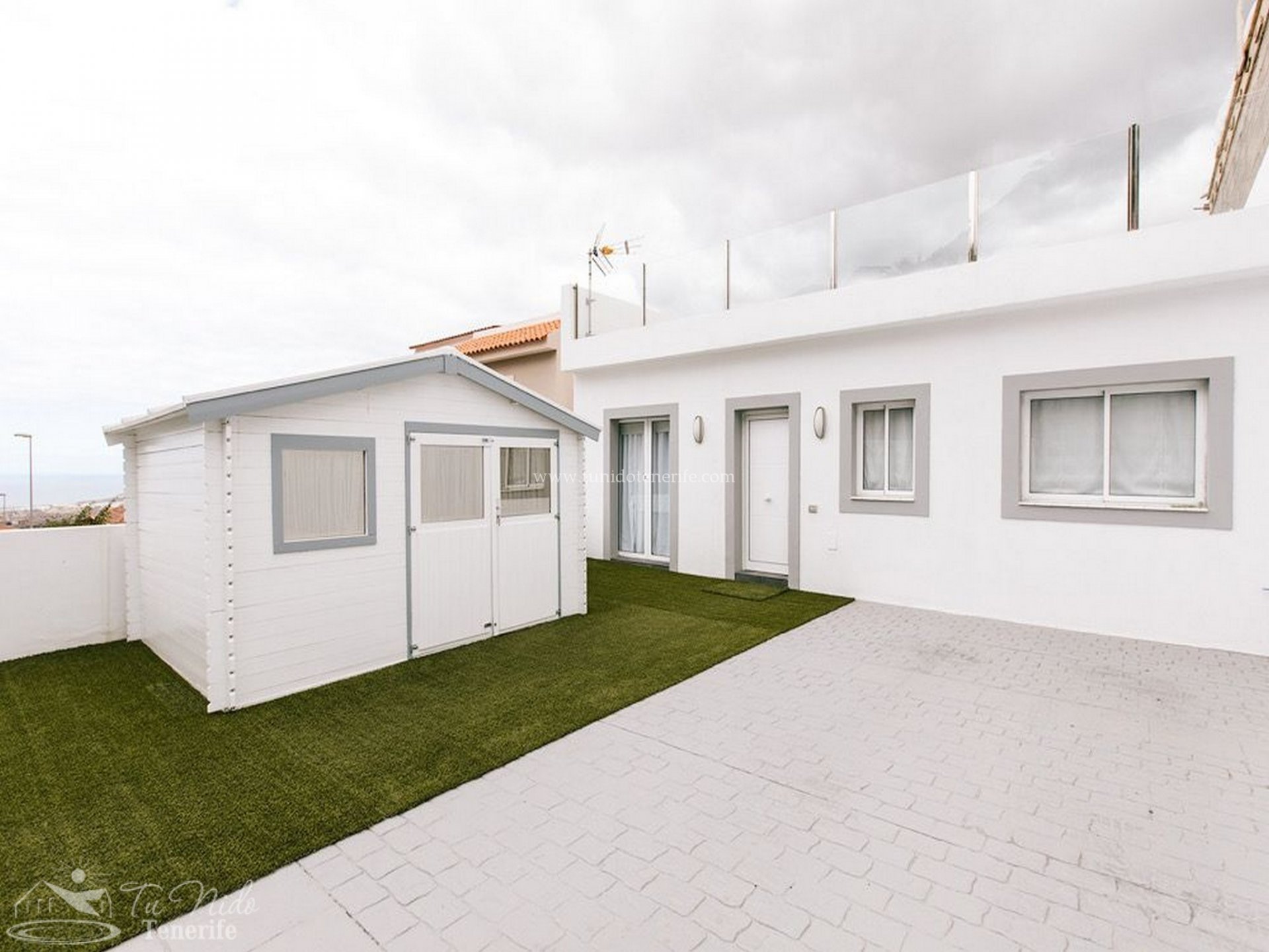Bungalow i Torviscas, Tenerife, Spanien 2 sovrum, 60 kvm. Nr. 64917