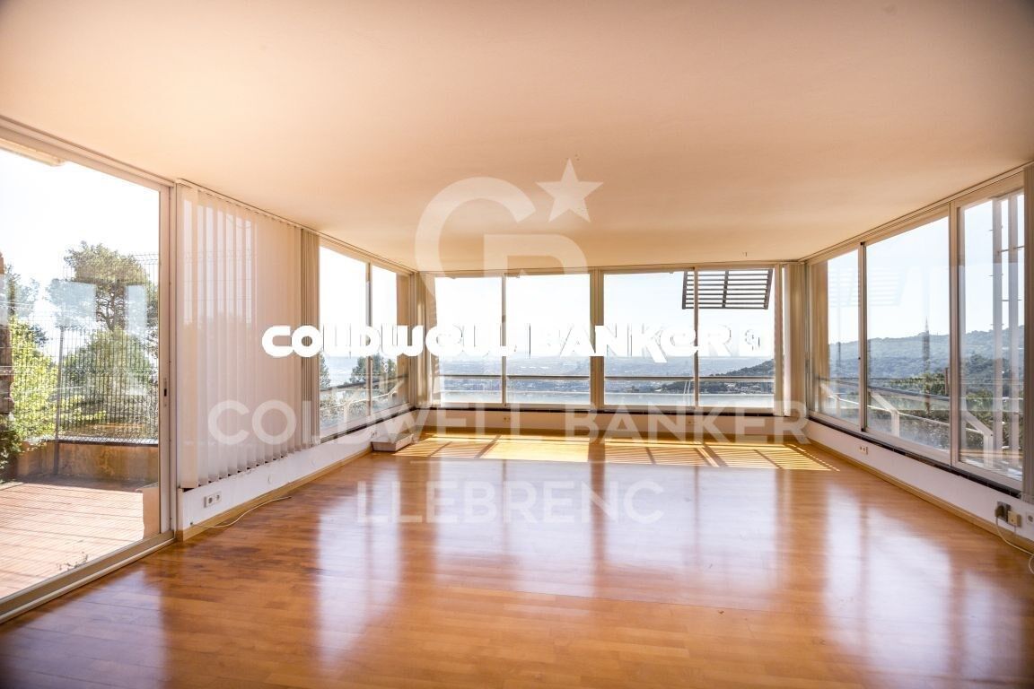 House à Barcelona, Espagne 8 chambres, 483 m2 No. 160432
