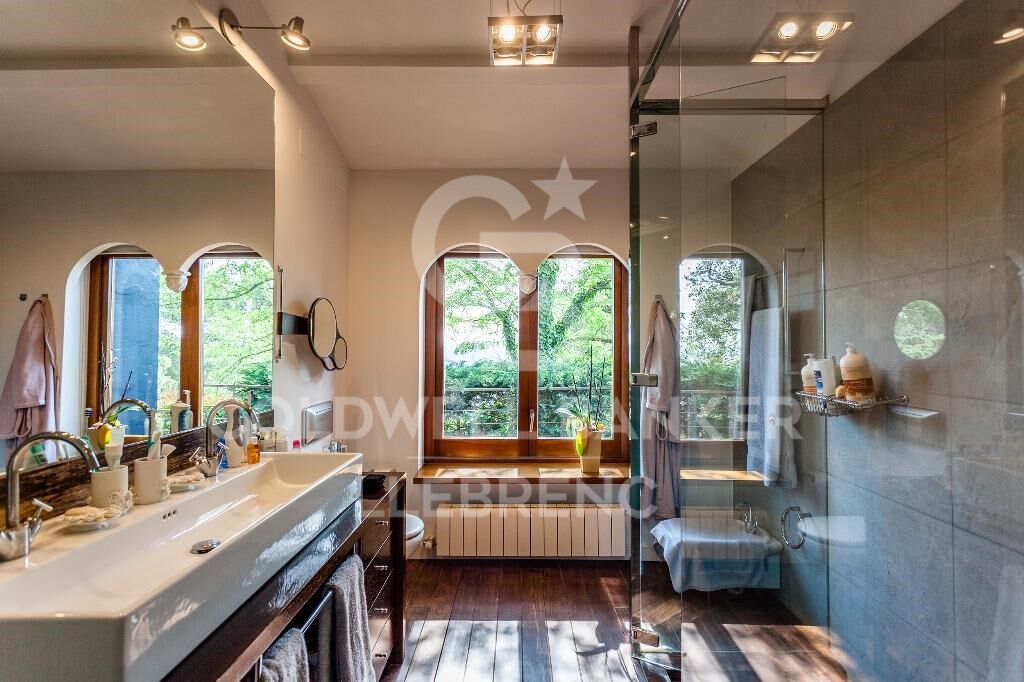 House in Barcelona, Spanien 6 Schlafzimmer,  Nr. 160434
