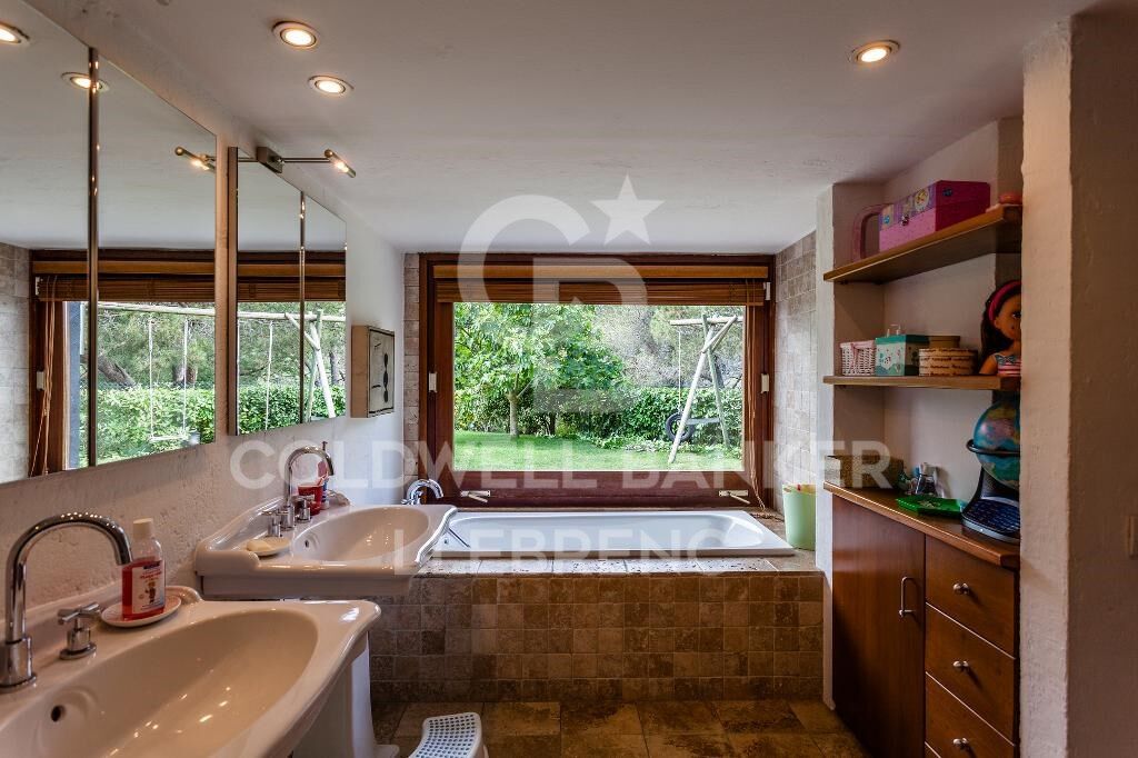 House in Barcelona, Spanien 6 Schlafzimmer,  Nr. 160434