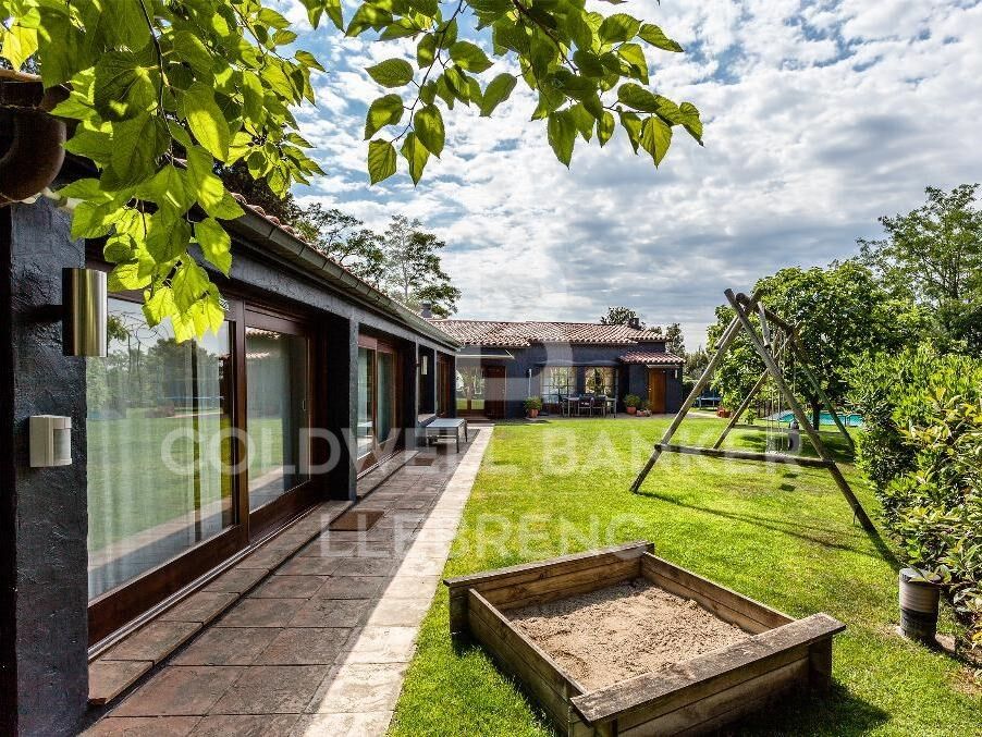 House in Barcelona, Spanien 6 Schlafzimmer,  Nr. 160434