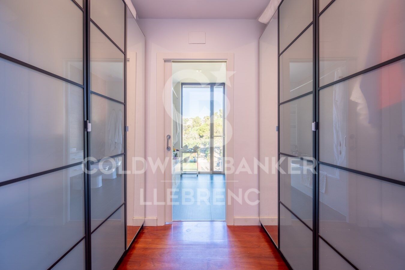 House à Barcelona, Espagne 7 chambres, 385 m2 No. 160433