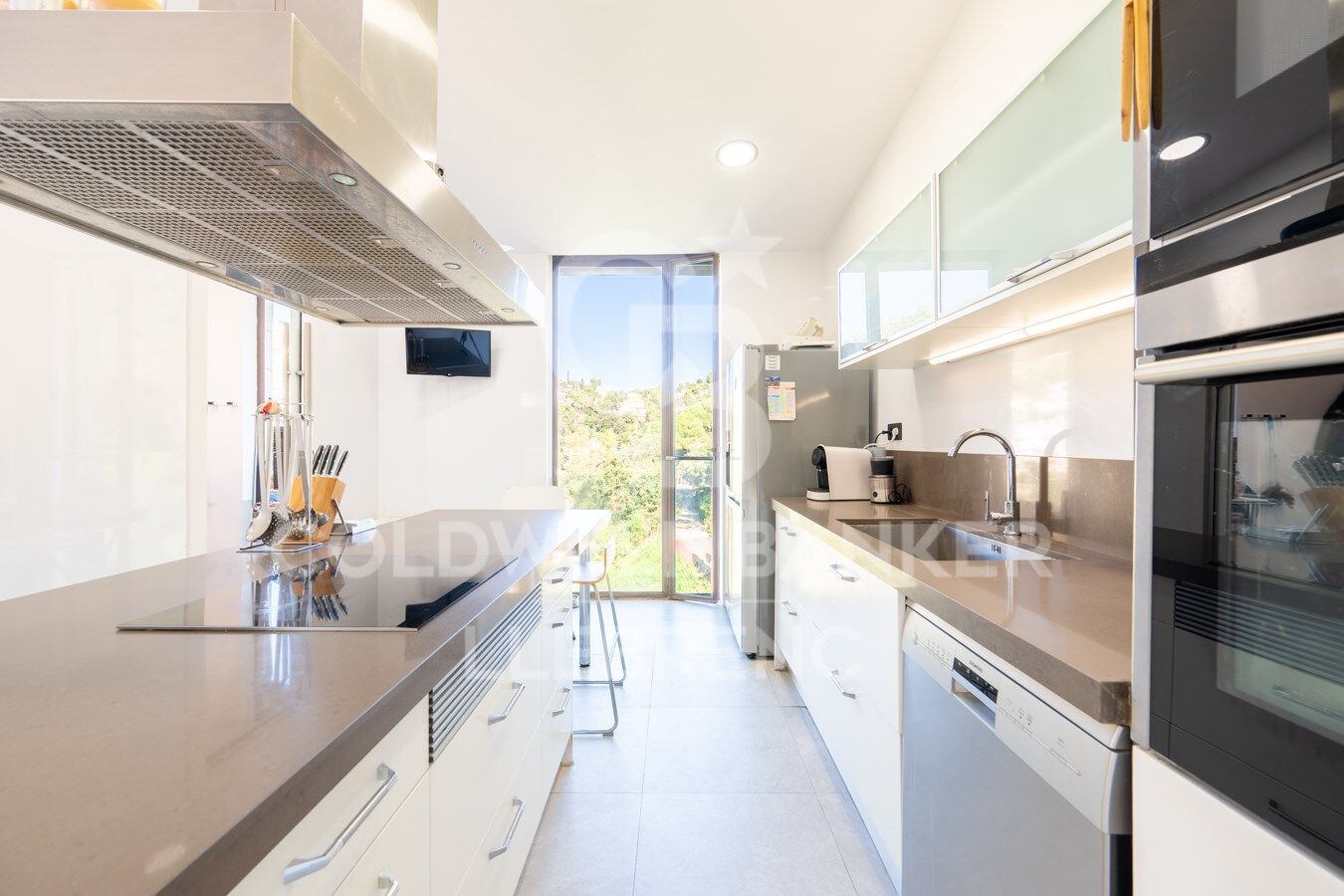 House à Barcelona, Espagne 7 chambres, 385 m2 No. 160433