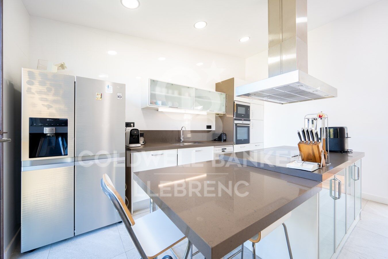 House à Barcelona, Espagne 7 chambres, 385 m2 No. 160433