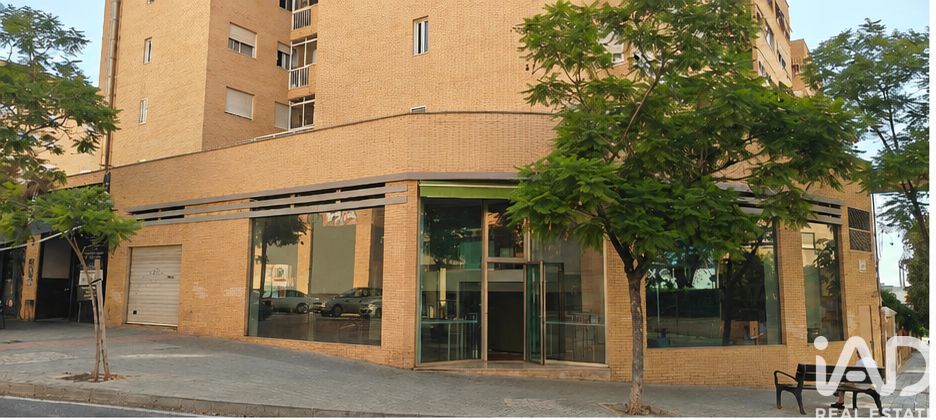 Propiedad comercial en Alicante, España 5 dormitorios, 261 m2 No. 195051