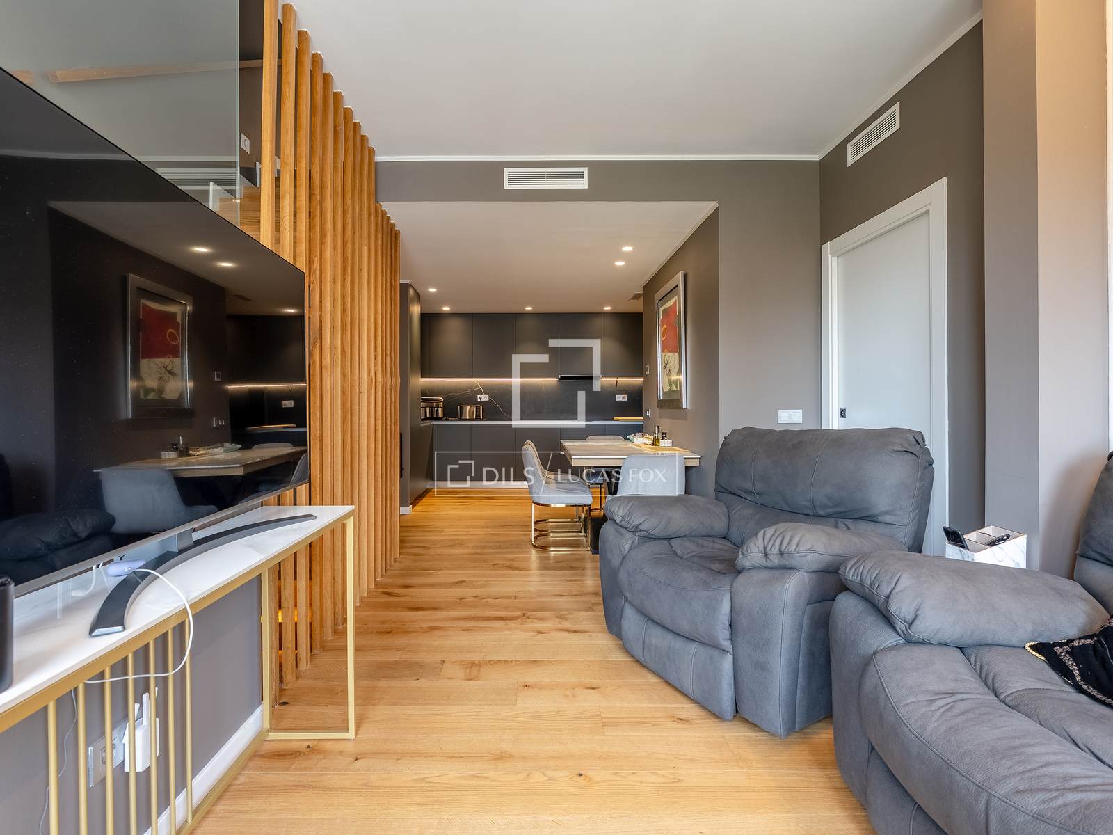 Villa Esplugues de Llobregat, Barcelona, Spānijā 3 istabas, 280 m2 Nr. 167571