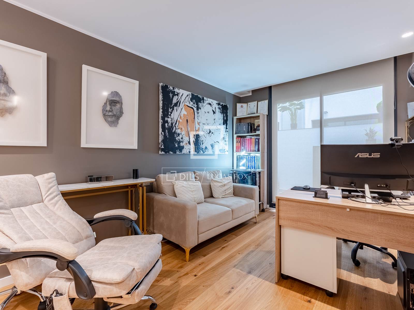 Villa Esplugues de Llobregat, Barcelona, Spānijā 3 istabas, 280 m2 Nr. 167571