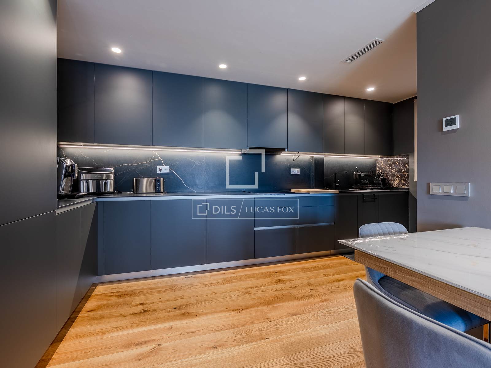 Villa Esplugues de Llobregat, Barcelona, Spānijā 3 istabas, 280 m2 Nr. 167571