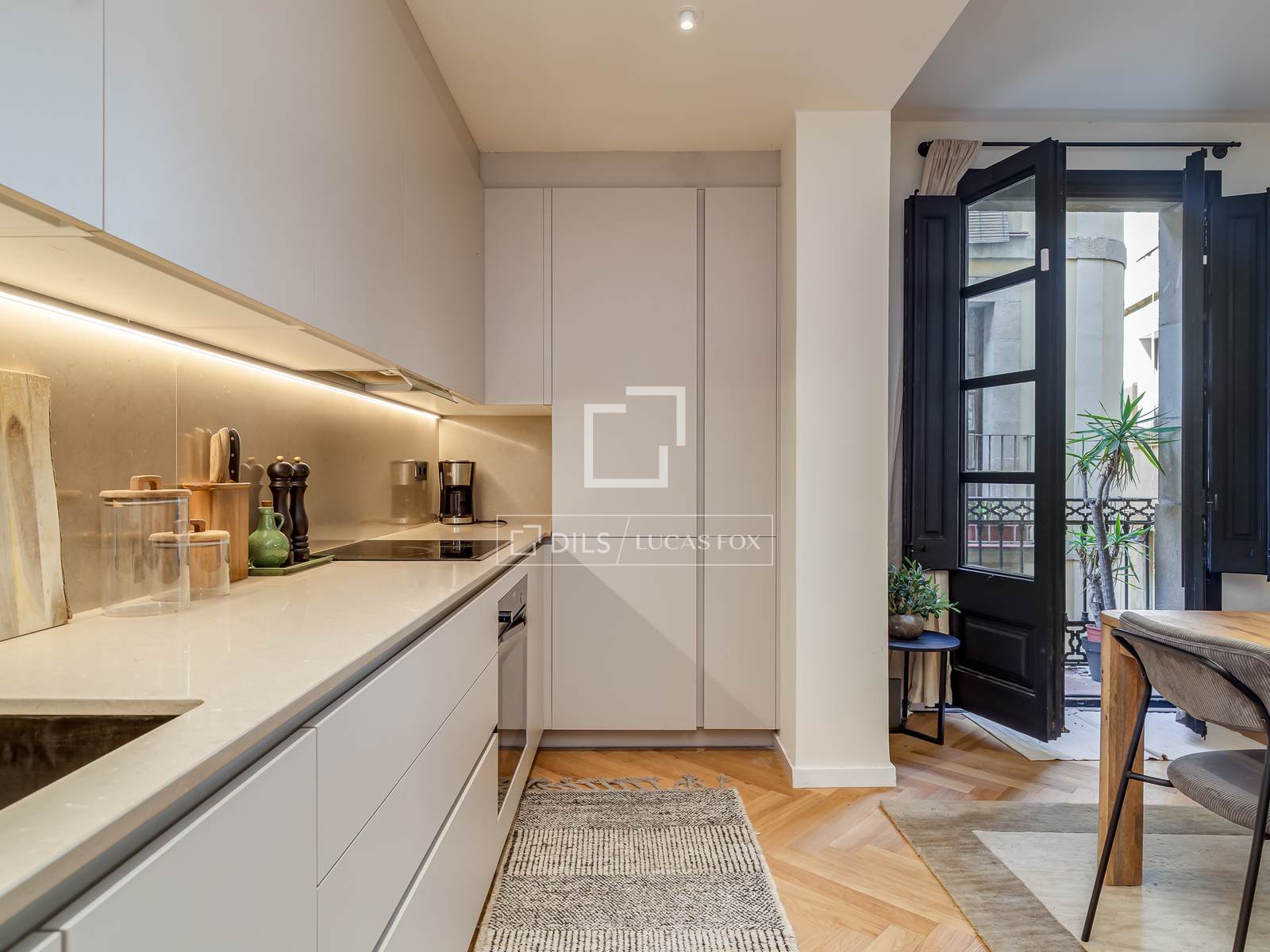 Dzīvoklis Barcelona, Spānijā 2 istabas, 100 m2 Nr. 167576