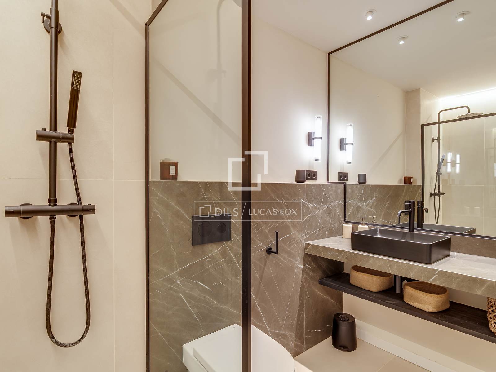 Dzīvoklis Barcelona, Spānijā 2 istabas, 100 m2 Nr. 167576