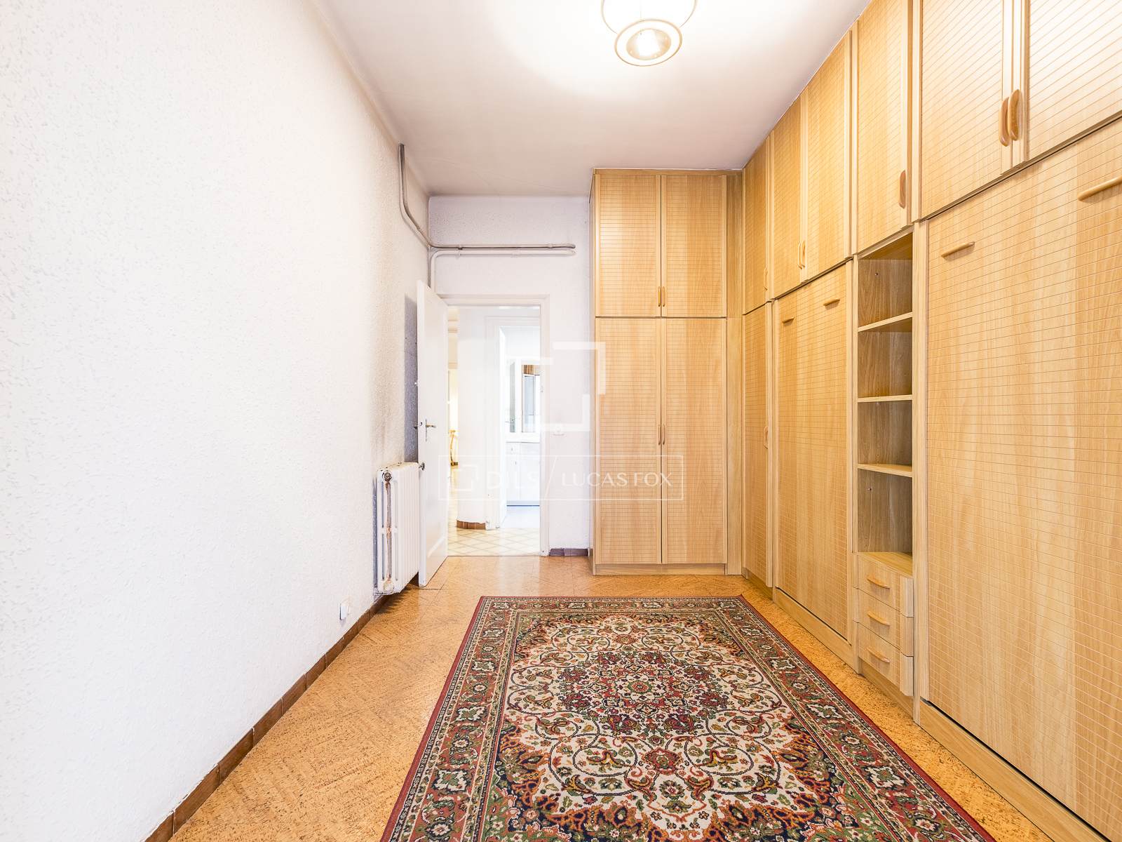 Apartamento en Barcelona, España 6 dormitorios, 169 m2 No. 167574