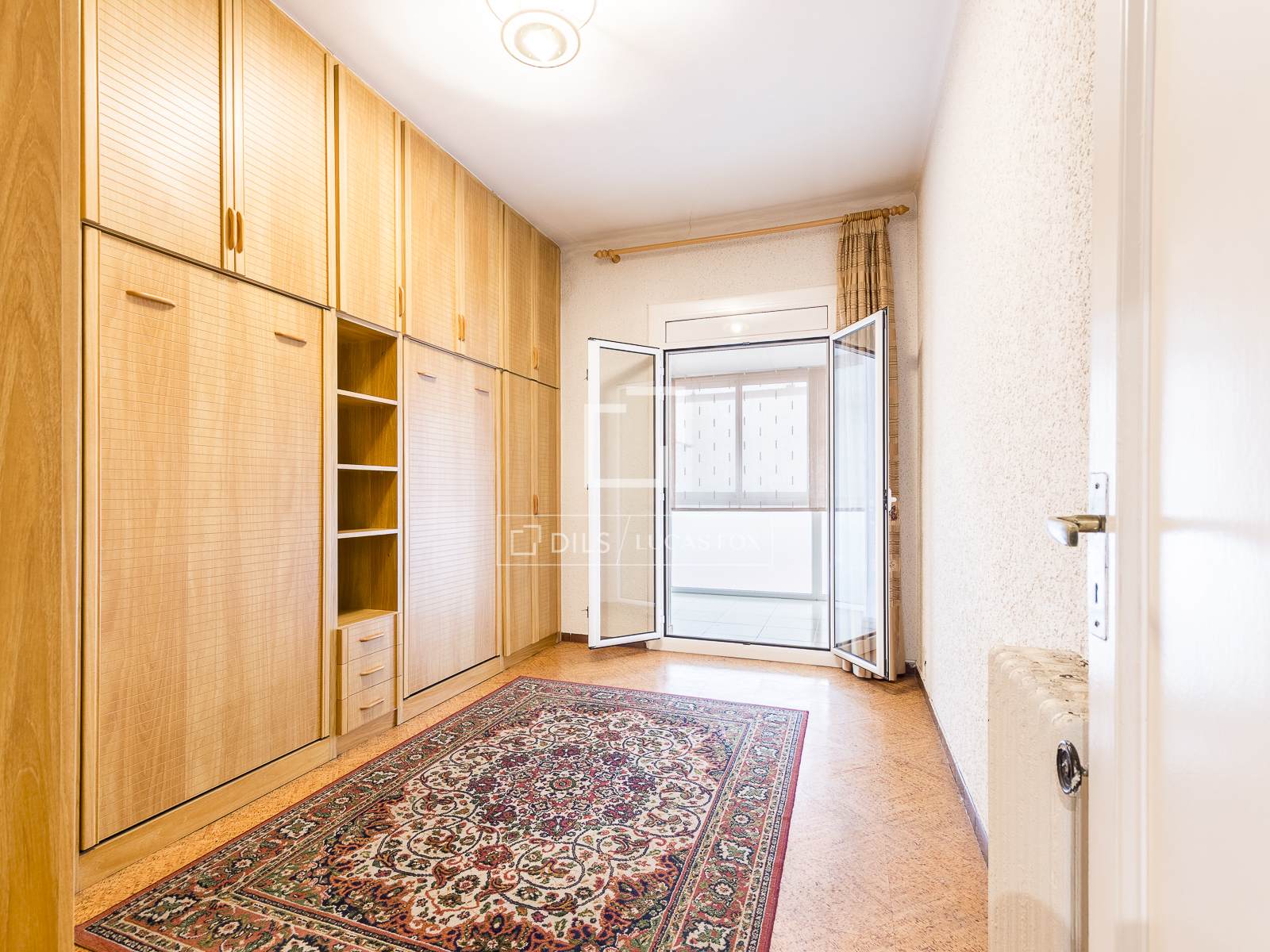 Apartamento en Barcelona, España 6 dormitorios, 169 m2 No. 167574