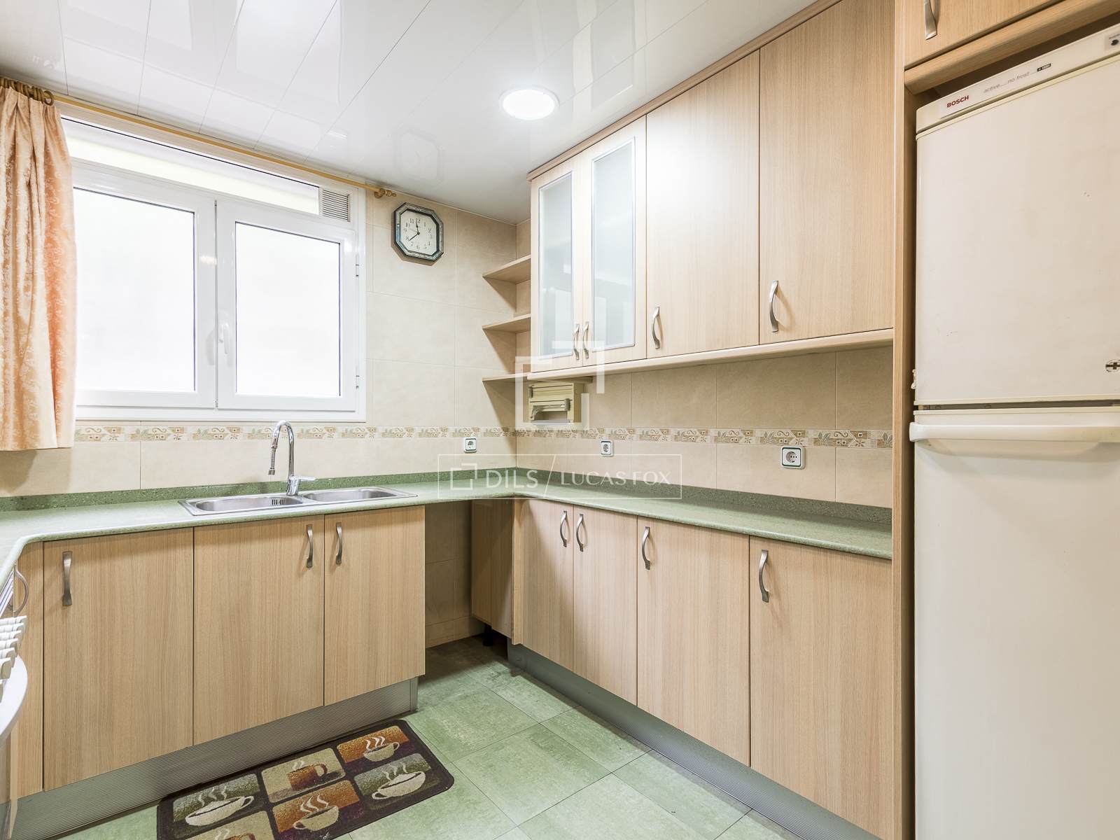 Apartamento en Barcelona, España 6 dormitorios, 169 m2 No. 167574