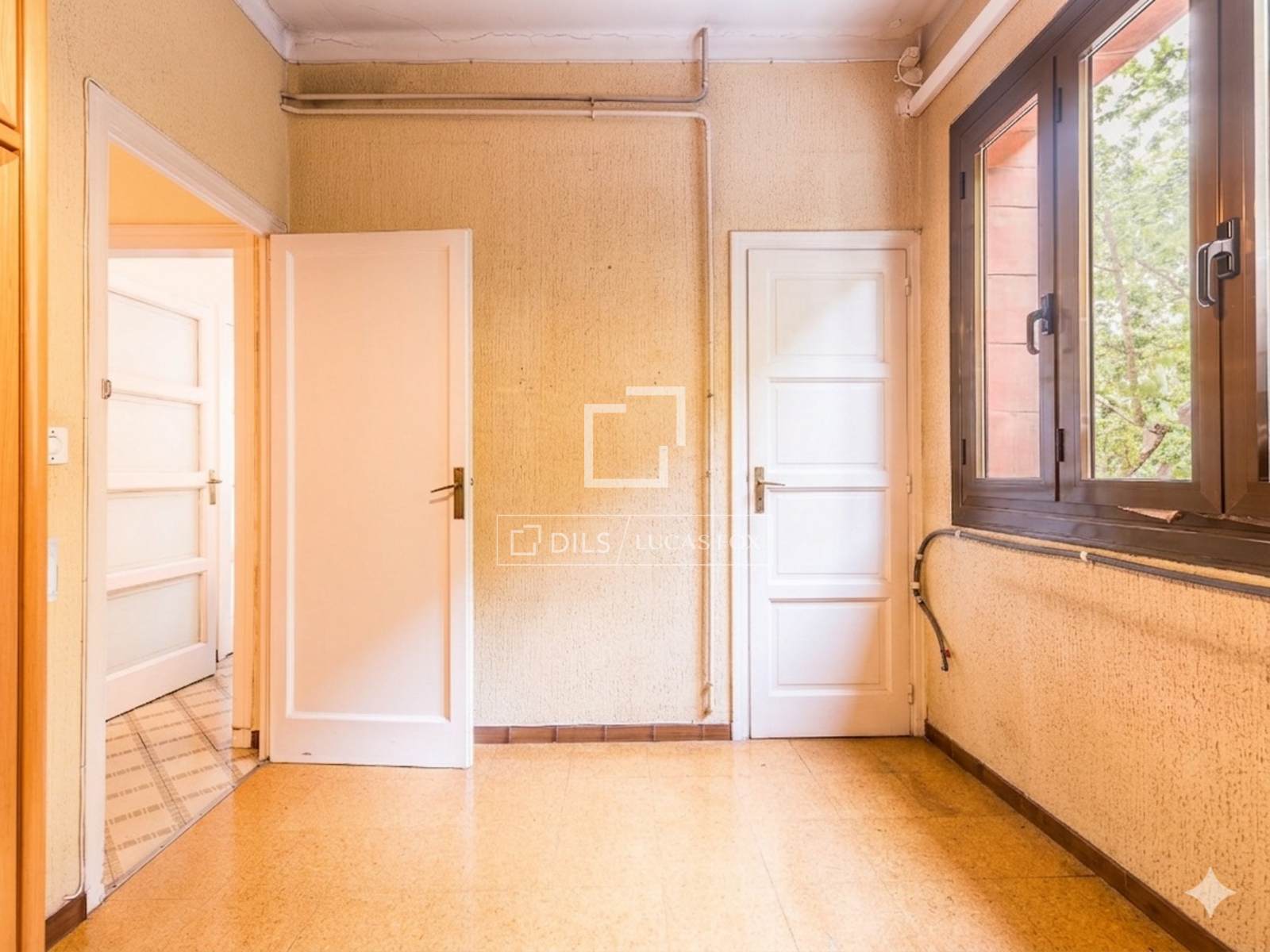 Apartamento en Barcelona, España 6 dormitorios, 169 m2 No. 167574