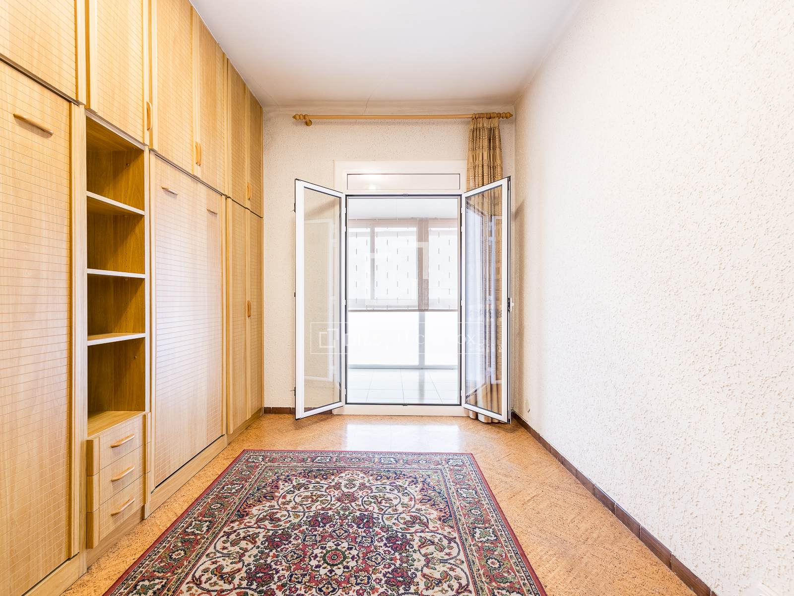 Apartamento en Barcelona, España 6 dormitorios, 169 m2 No. 167574