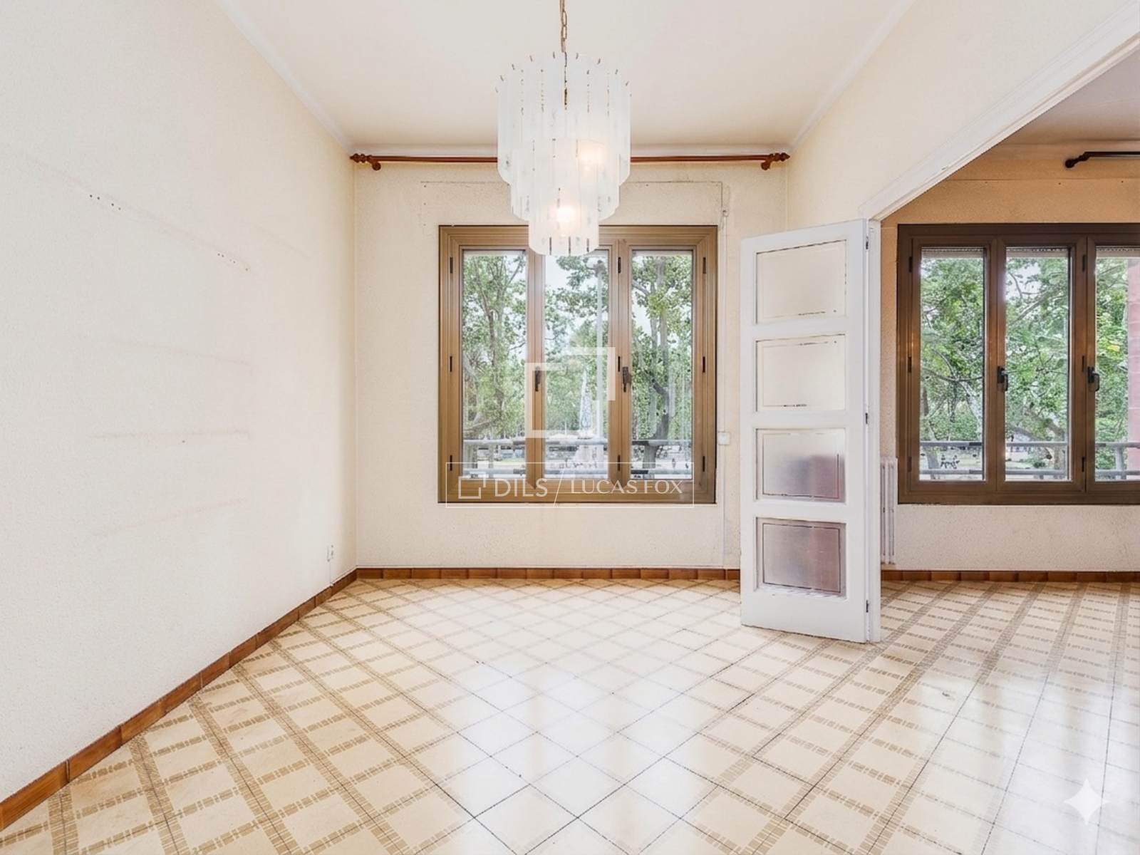 Apartamento en Barcelona, España 6 dormitorios, 169 m2 No. 167574