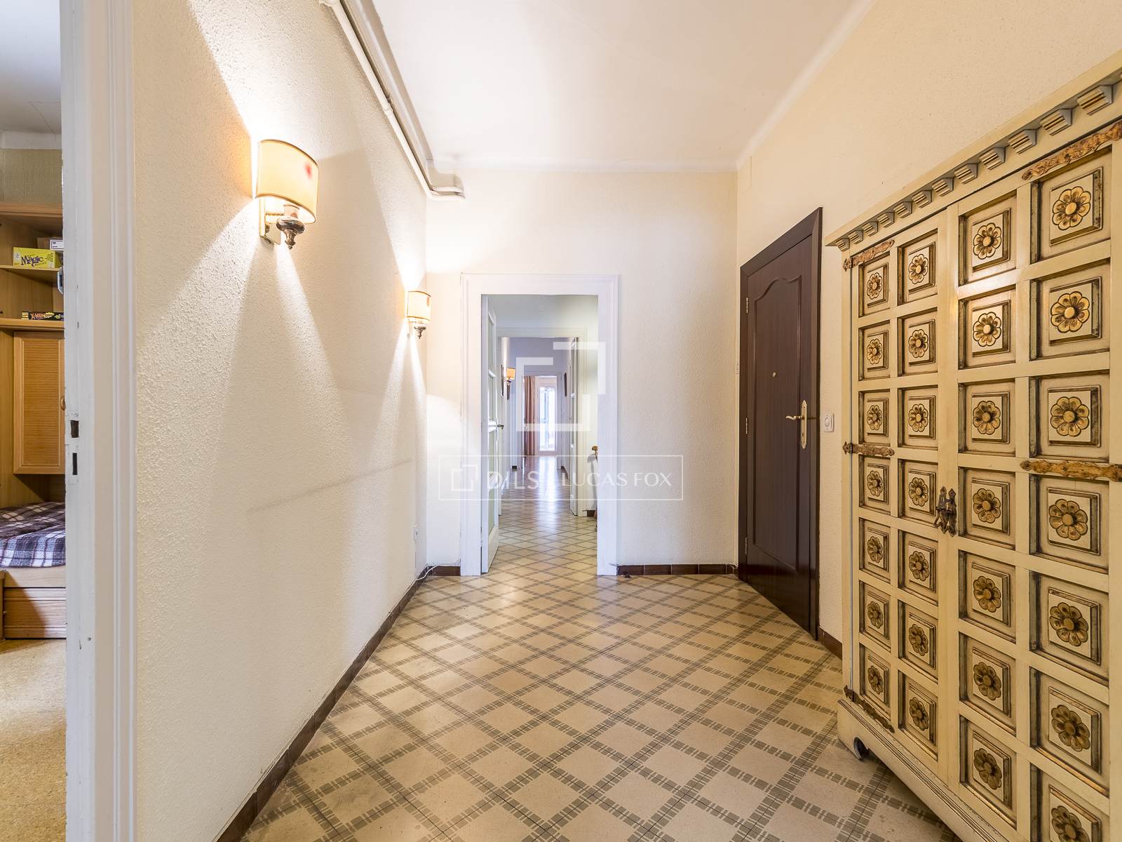 Apartamento en Barcelona, España 6 dormitorios, 169 m2 No. 167574