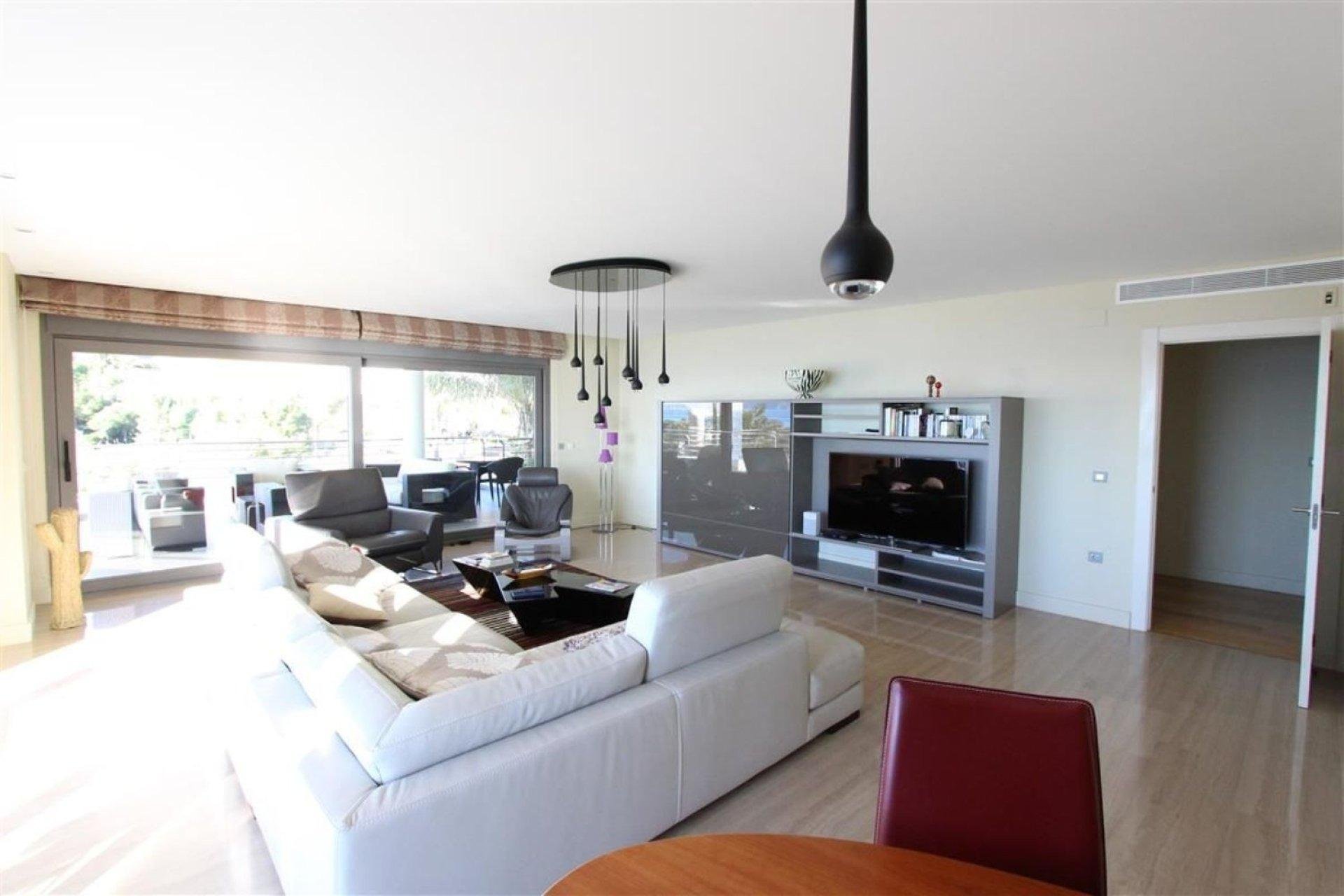 Wohnung in El Mascarat, Alicante, Spanien 260 m2 Nr. 165770