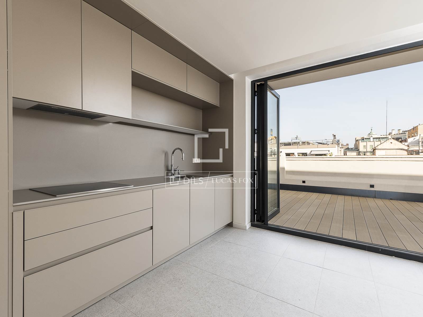 Penthouse in Barcelona, Spain 3 bedrooms, 219 sq.m. No. 150904
