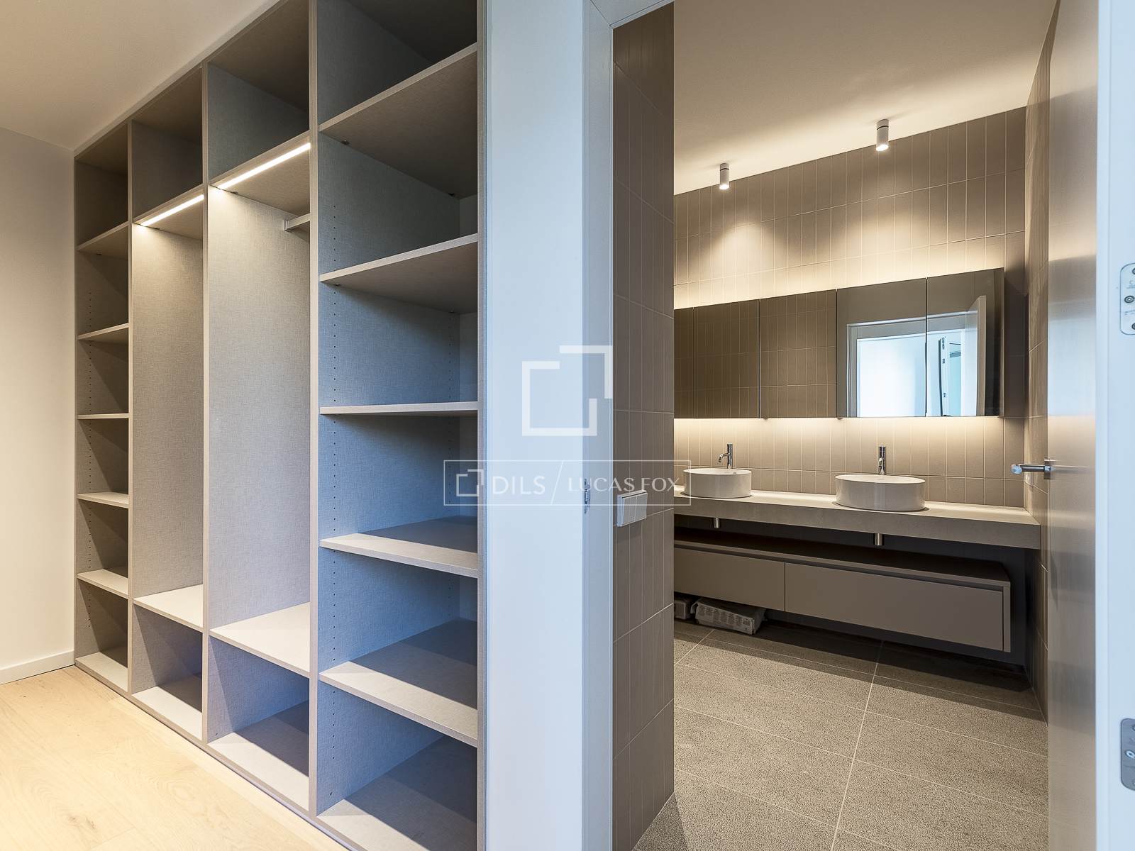 Penthouse in Barcelona, Spain 3 bedrooms, 219 sq.m. No. 150904