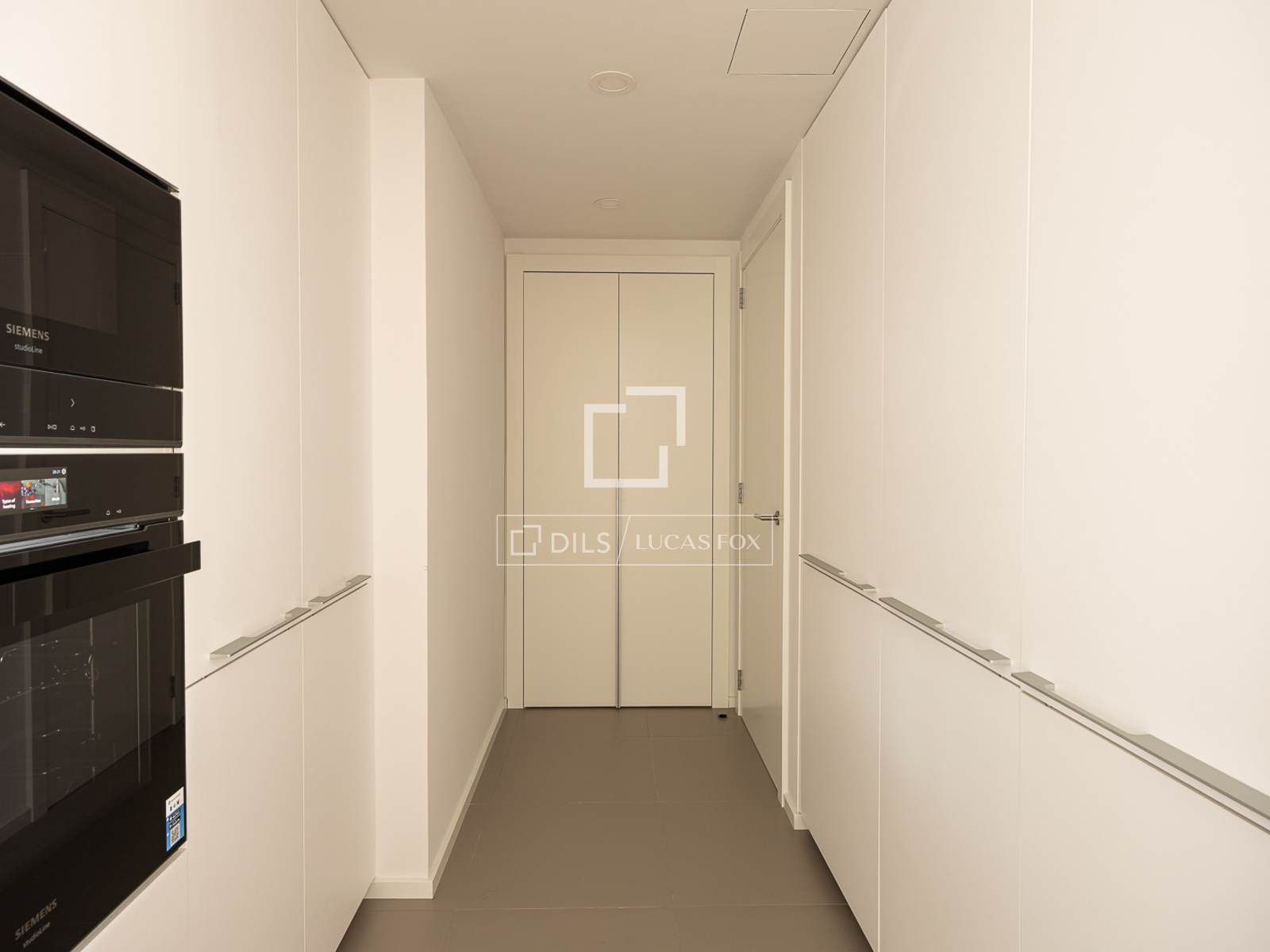 Huoneisto Barcelona, Espanja 4 makuuhuonetta, 185 m2 No. 150906