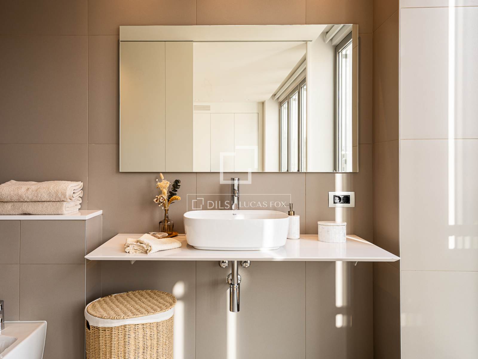 Huoneisto Barcelona, Espanja 4 makuuhuonetta, 185 m2 No. 150906