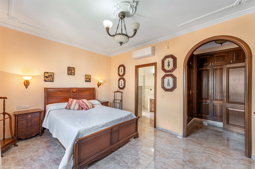 Villa in Mallorca, Spanien 3 Schlafzimmer, 450 m2 Nr. 143396