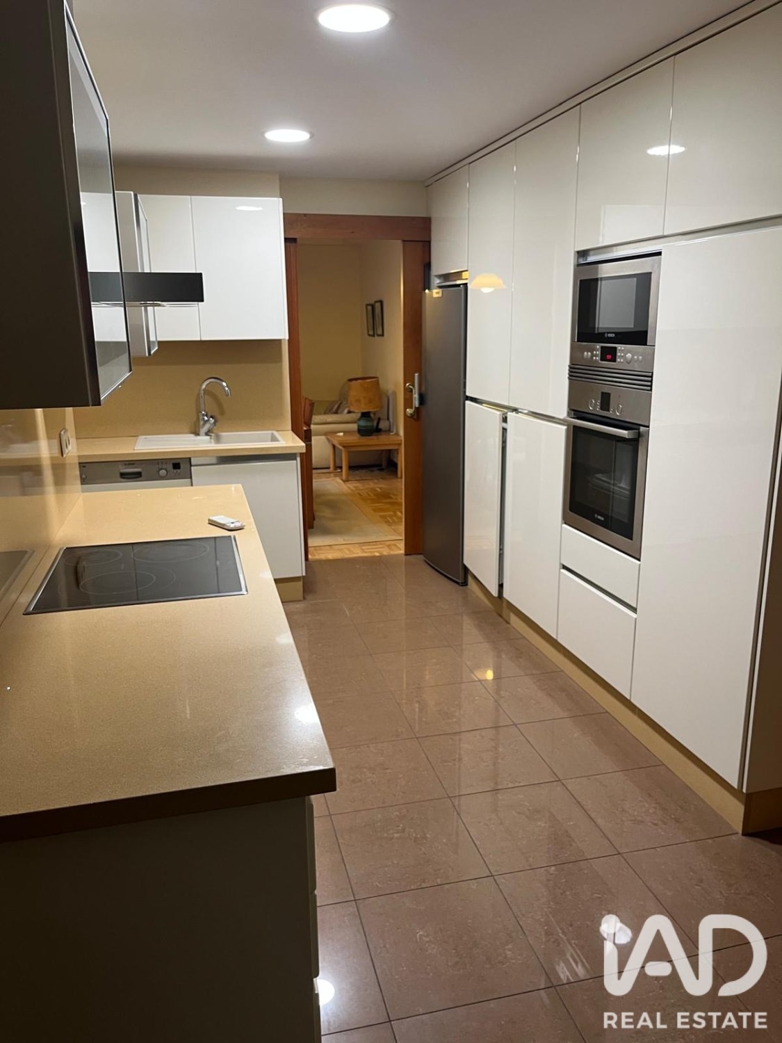 Huoneisto Madrid, Espanja 4 makuuhuonetta, 169 m2 No. 187828