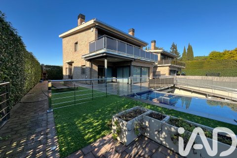 Dom w Vallromanes, Barcelona, Hiszpania 6 sypialni, 307 mkw. nr 152520