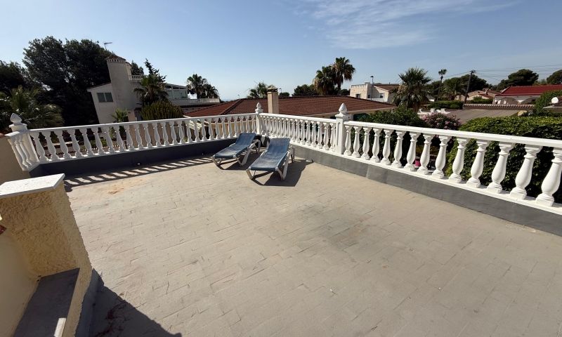 Villa en Pinar De Campoverde, Alicante, España 4 dormitorios, 161 m2 No. 190020