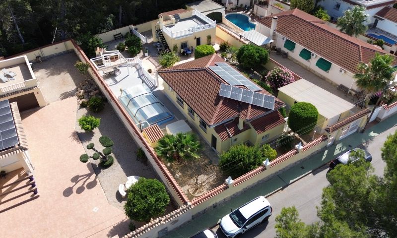Villa en Pinar De Campoverde, Alicante, España 4 dormitorios, 161 m2 No. 190020