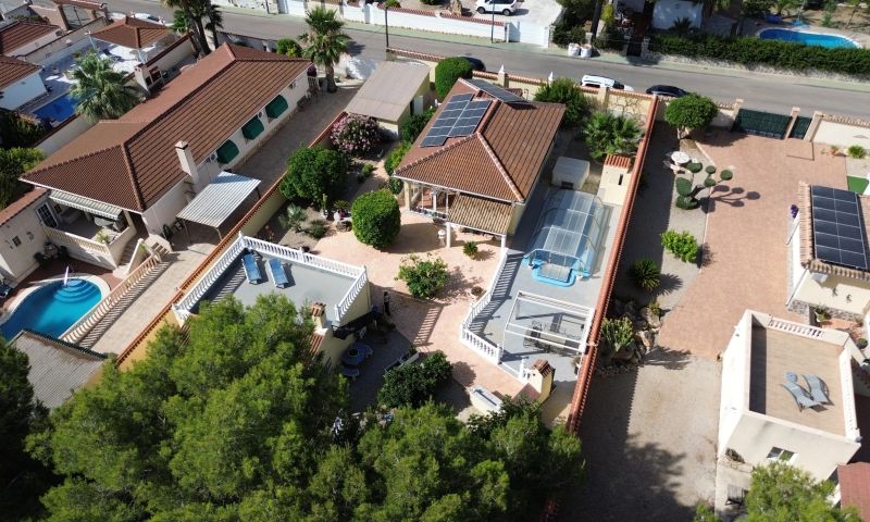 Villa en Pinar De Campoverde, Alicante, España 4 dormitorios, 161 m2 No. 190020