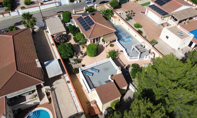 Villa en Pinar De Campoverde, Alicante, España 4 dormitorios, 161 m2 No. 190020