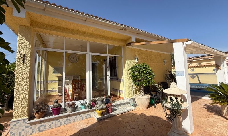 Villa en Pinar De Campoverde, Alicante, España 4 dormitorios, 161 m2 No. 190020