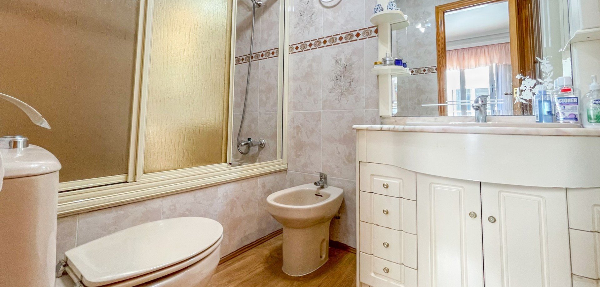 Apartamento en Torrevieja, Alicante, España 3 dormitorios, 129 m2 No. 190022