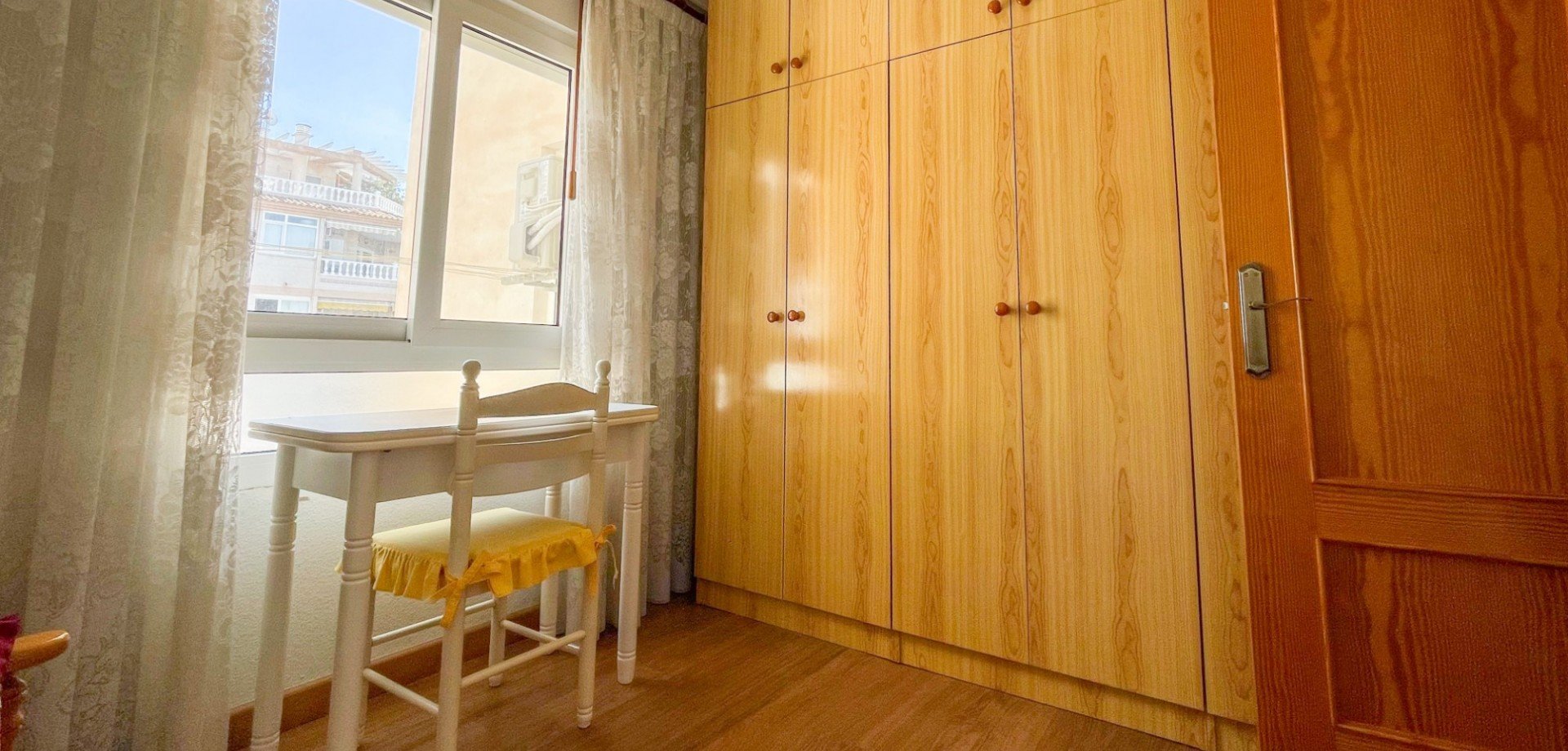 Apartamento en Torrevieja, Alicante, España 3 dormitorios, 129 m2 No. 190022