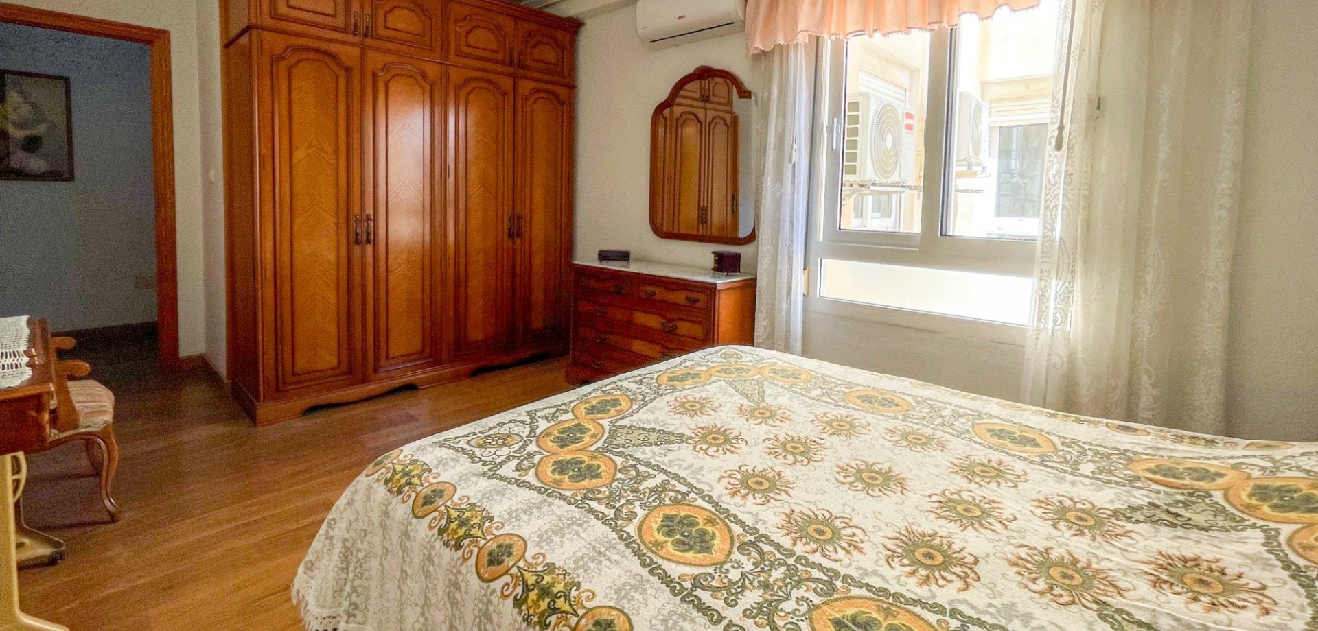 Apartamento en Torrevieja, Alicante, España 3 dormitorios, 129 m2 No. 190022