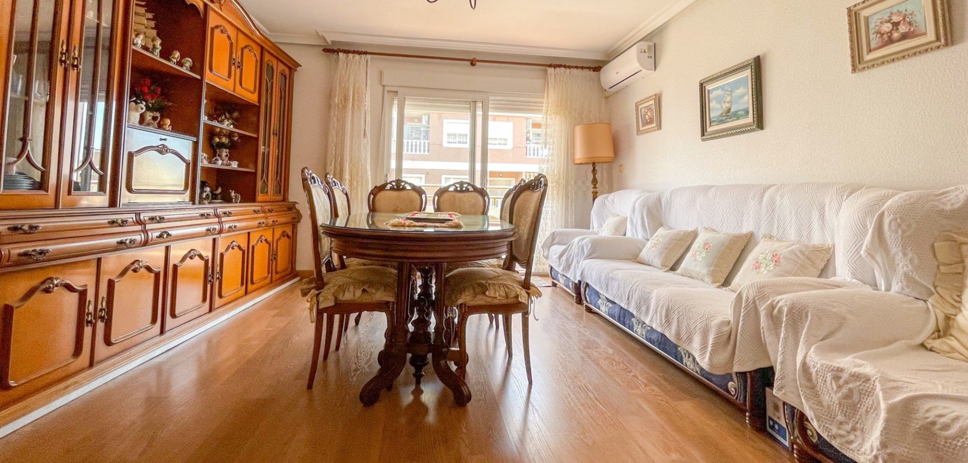 Apartamento en Torrevieja, Alicante, España 3 dormitorios, 129 m2 No. 190022