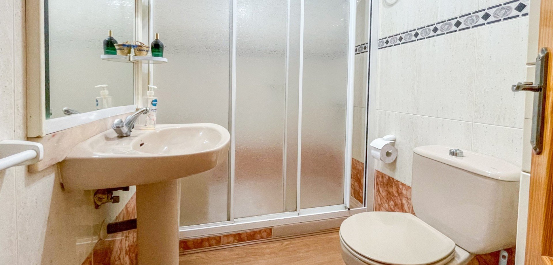 Apartamento en Torrevieja, Alicante, España 3 dormitorios, 129 m2 No. 190022