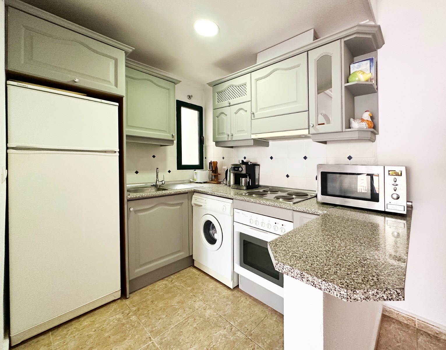 Apartamento en Alicante, España 2 dormitorios, 62 m2 No. 190019
