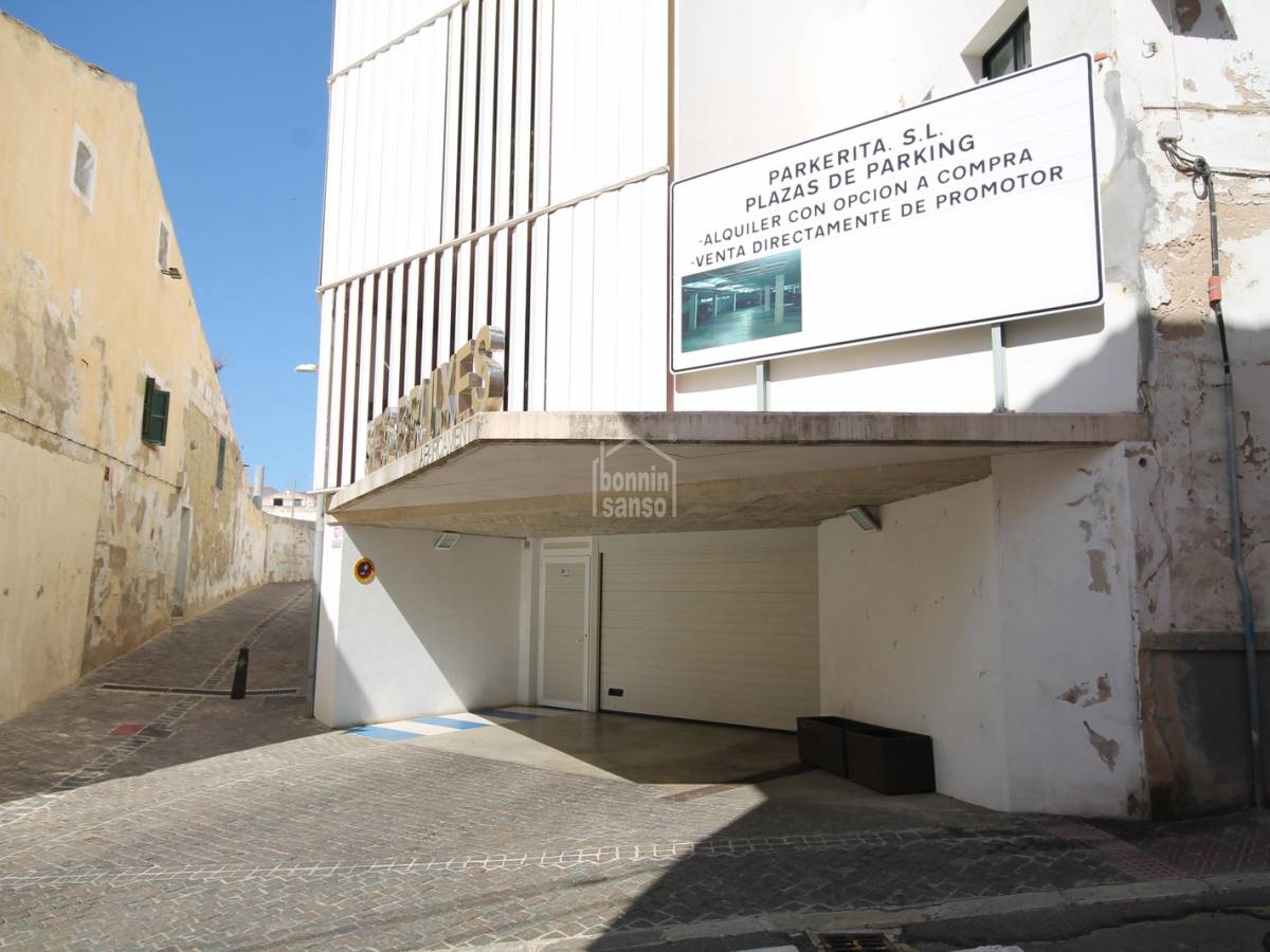 Garage a Mahon, Menorca, Spagna N° 183192