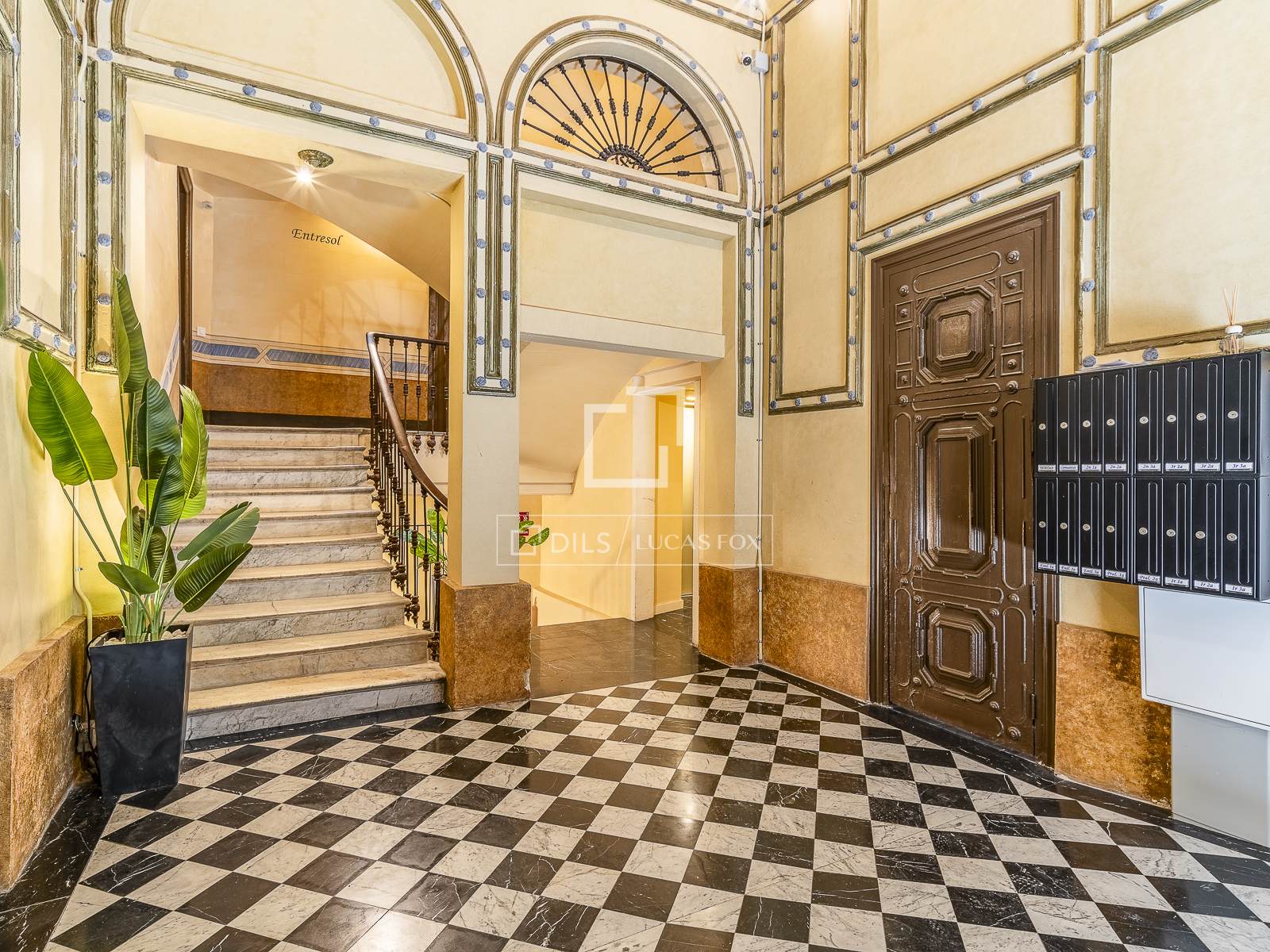 Dzīvoklis Barcelona, Spānijā 1 istaba, 55 m2 Nr. 166783
