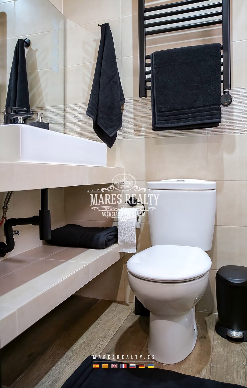 Commercial property à Blanes, Girona, Espagne 3 pièces, 100 m2 No. 104124
