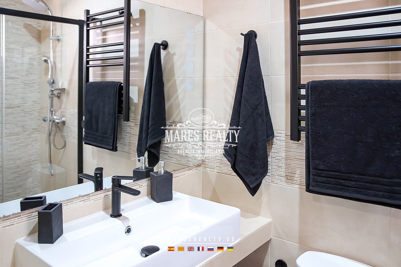Commercial property à Blanes, Girona, Espagne 3 pièces, 100 m2 No. 104124